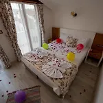 Mandalin Hotel 3*
