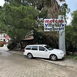 Ξενοδοχείο Mandalin 3*